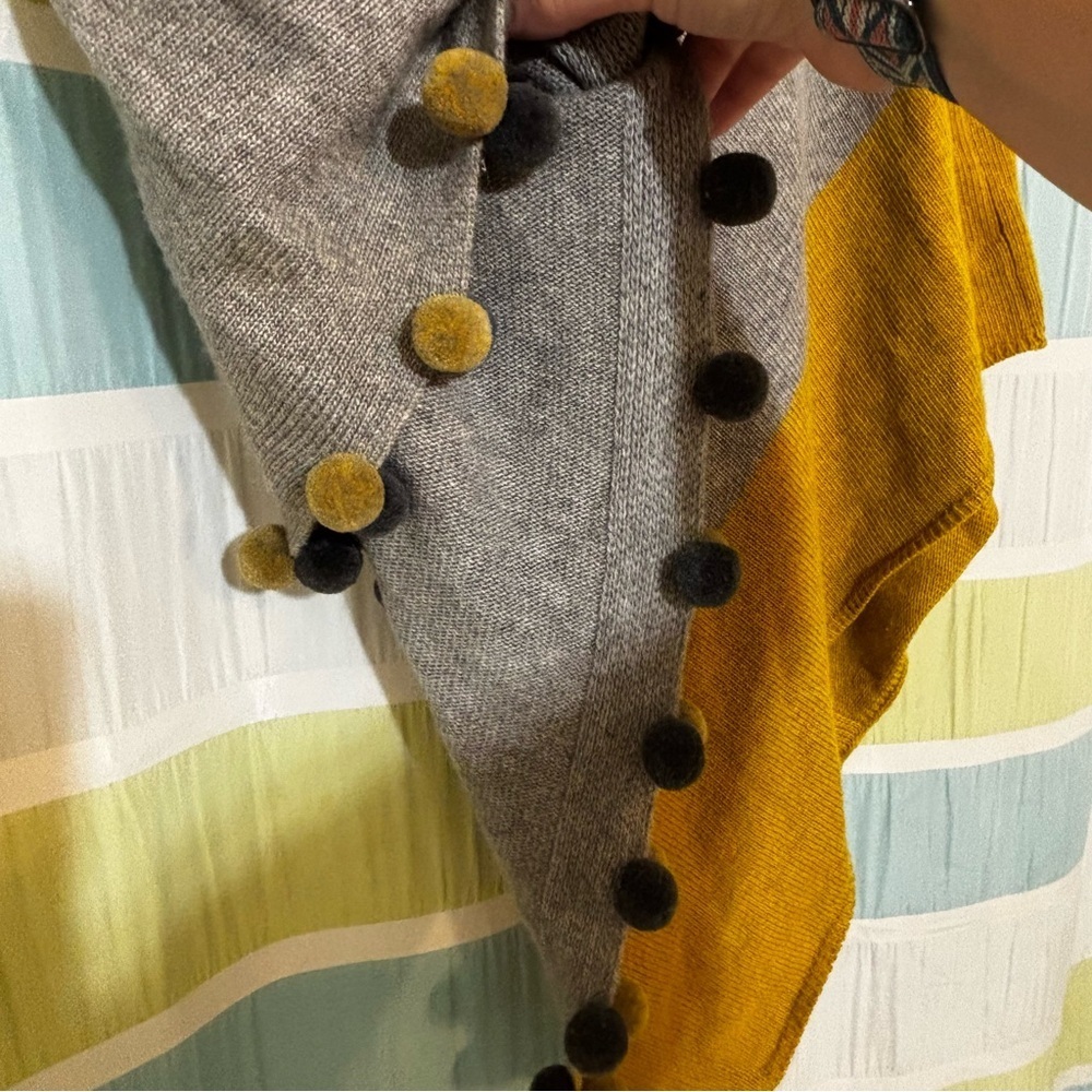 White Stuff Yellow/Mustard and Gray Penelope Color block Poncho - Picture 4 of 9
